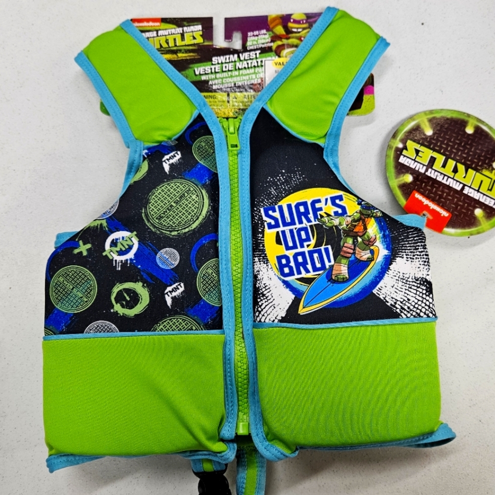 NWT boys life vest